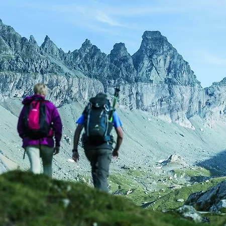 Dom wakacyjny Edelweiss Prau Sura *